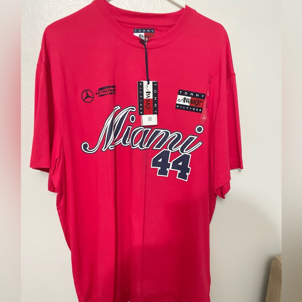 New Tommy Hilfiger Lewis Hamilton Exclusive AMG Petronas x t-shirt